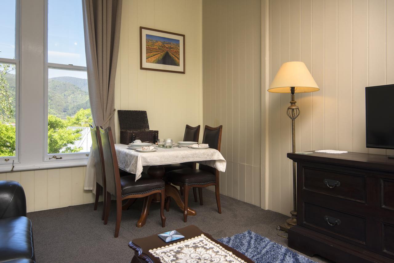 Sennen House Boutique Accommodation 픽턴 외부 사진